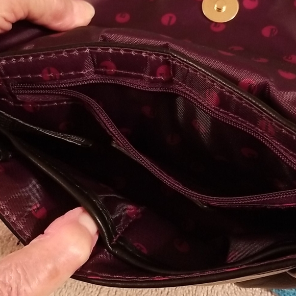 ELLE Wristlet Purse - Picture 4 of 7